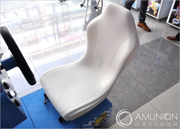 高清小环游赛车游戏机舒适座椅